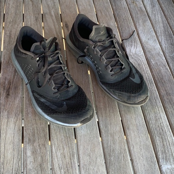 Nike Sneakers - Picture 1 of 4